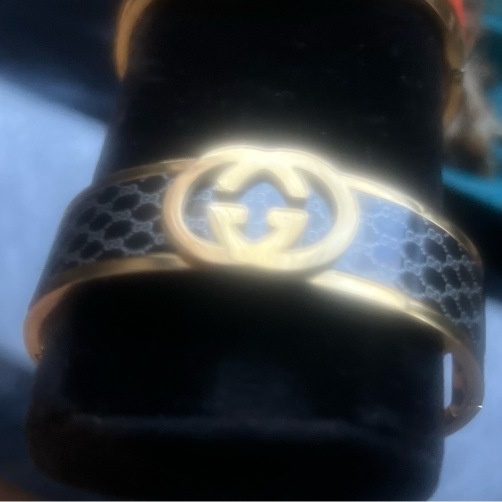 Gucci Bangle - Picture 2 of 2